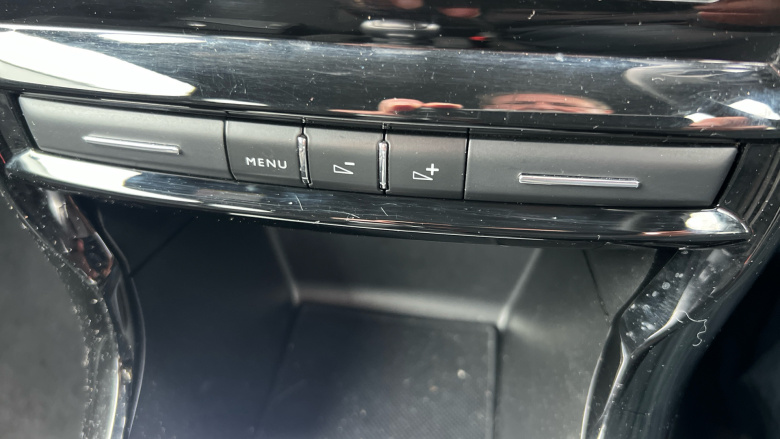 DS 3 1.2 PureTech 82 Chic 3dr Petrol Hatchback